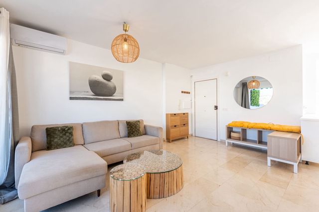 Ático de 2 habitaciones en Rodeo Alto - Guadaiza - La Campana, Marbella en venta con piscina - 450.000 € (Ref: 10124264)