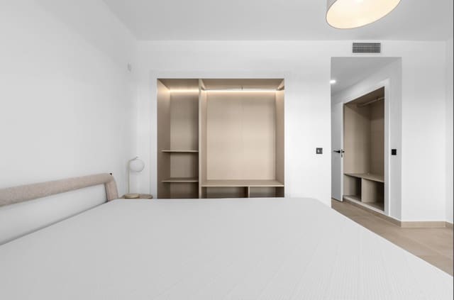 3 sypialnia Apartament na sprzedaż w Marbella z basenem garażem - 639 000 € (Ref: 10129023)