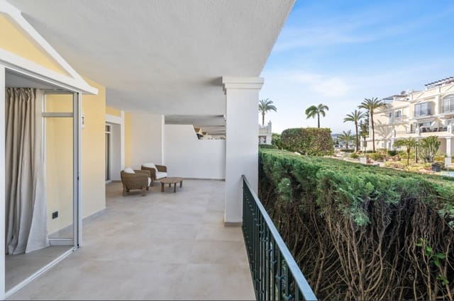 3 sypialnia Apartament na sprzedaż w Marbella z basenem garażem - 639 000 € (Ref: 10129023)