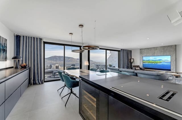 3 Zimmer Doppelhaus zu verkaufen in Marbella mit Pool Garage - 1.095.000 € (Ref: 10131389)