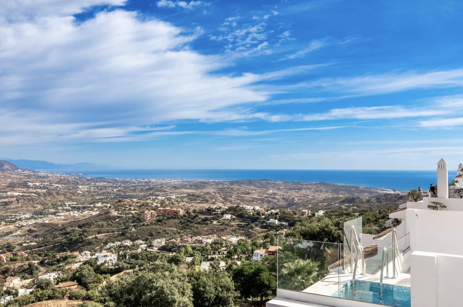 3 bedroom Semi-detached Villa for sale in Marbella with pool garage - € 1,095,000 (Ref: 10131389)
