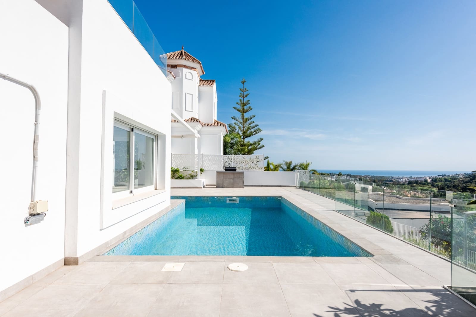 5 soverom Villa til salgs i Benahavis med svømmebasseng garasje - € 1 600 000 (Ref: 10131390)