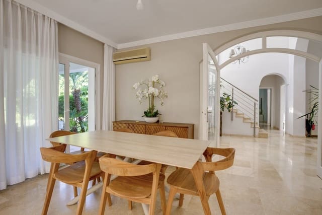 3 camera da letto Villetta Bifamiliare in vendita in El Paraiso, Estepona con piscina garage - 1.500.000 € (Rif: 10131391)