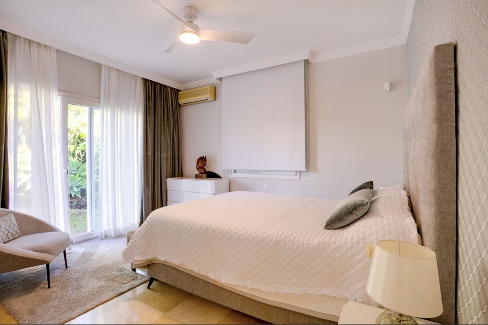 3 camera da letto Villetta Bifamiliare in vendita in El Paraiso con piscina garage - 1.500.000 € (Rif: 10131391)