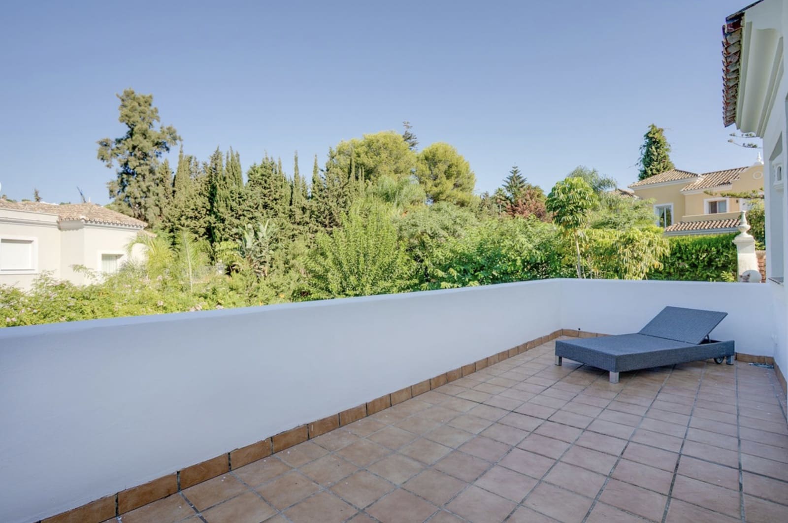 3 camera da letto Villetta Bifamiliare in vendita in El Paraiso con piscina garage - 1.500.000 € (Rif: 10131391)