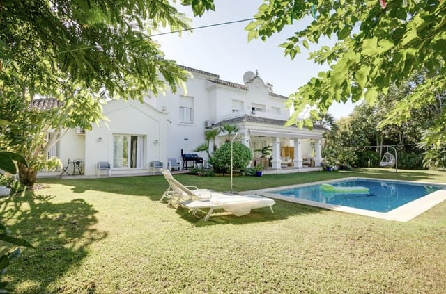 3 camera da letto Villetta Bifamiliare in vendita in El Paraiso, Estepona con piscina garage - 1.500.000 € (Rif: 10131391)