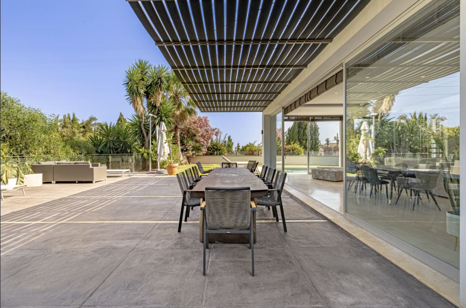 3 bedroom Villa for sale in Marbella with pool - € 2,395,000 (Ref: 10131392)