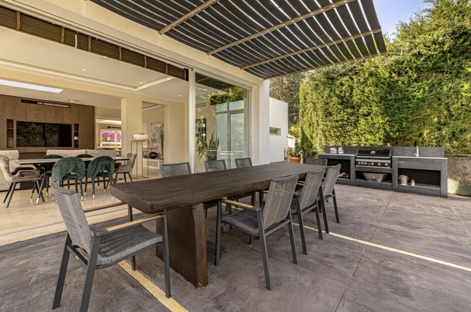 3 bedroom Villa for sale in Marbella with pool - € 2,395,000 (Ref: 10131392)