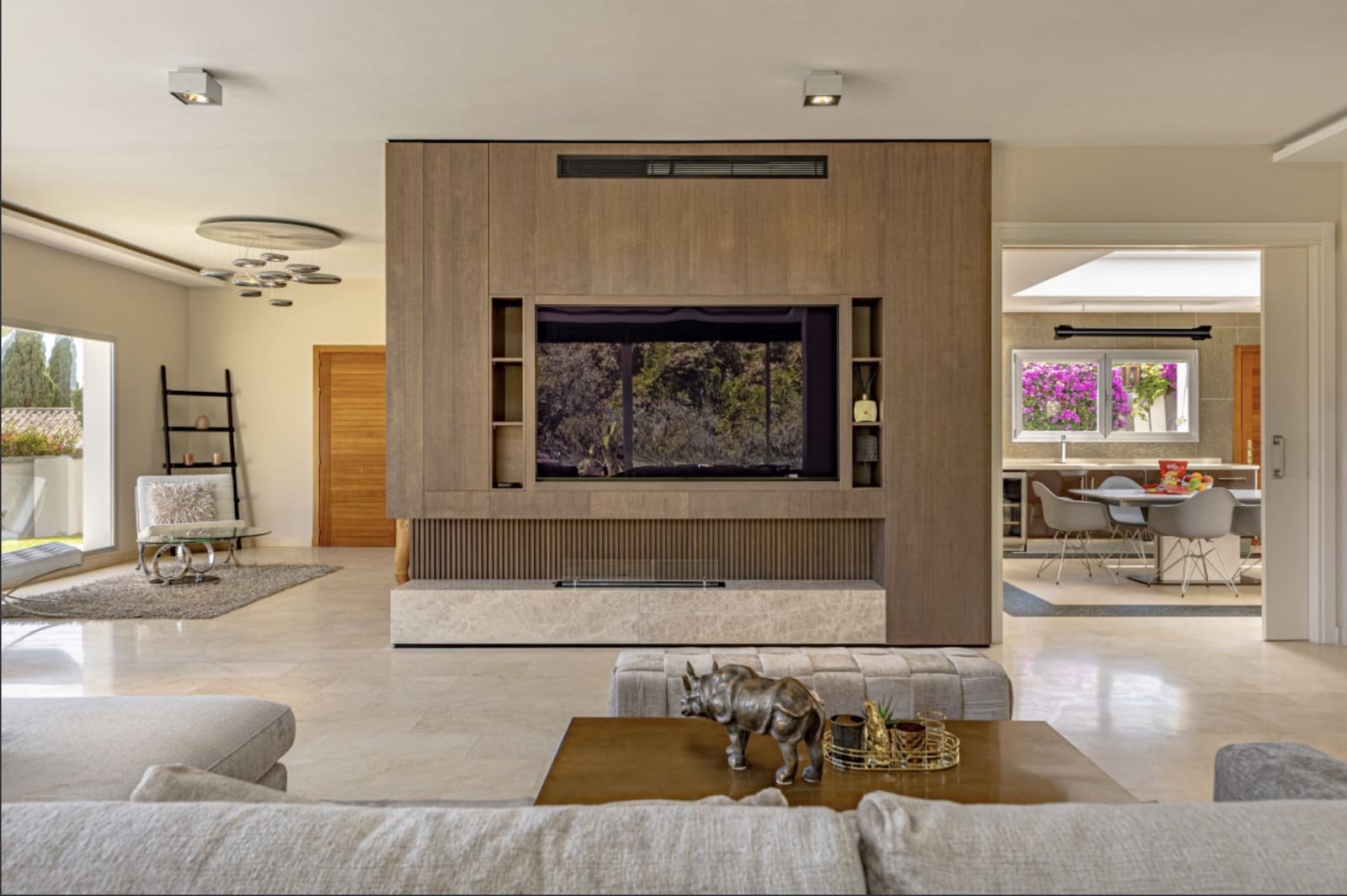 3 bedroom Villa for sale in Marbella with pool - € 2,395,000 (Ref: 10131392)