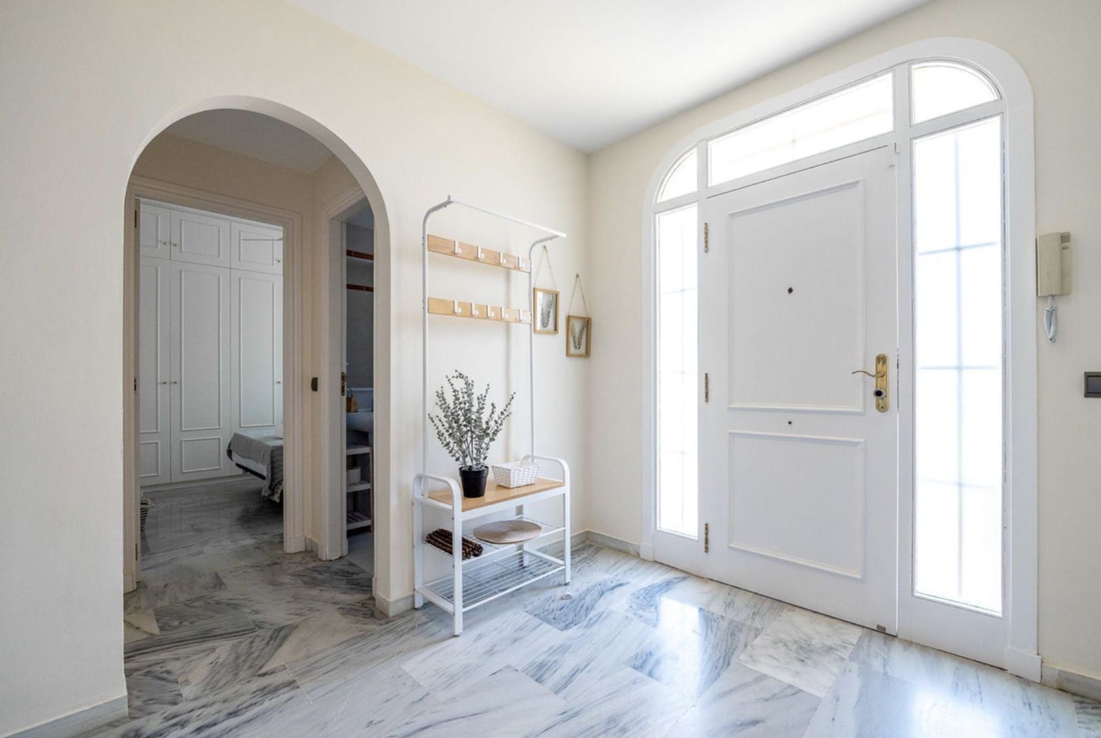 4 quarto Moradia Geminada para venda em Marbella com piscina garagem - 740 000 € (Ref: 10131395)