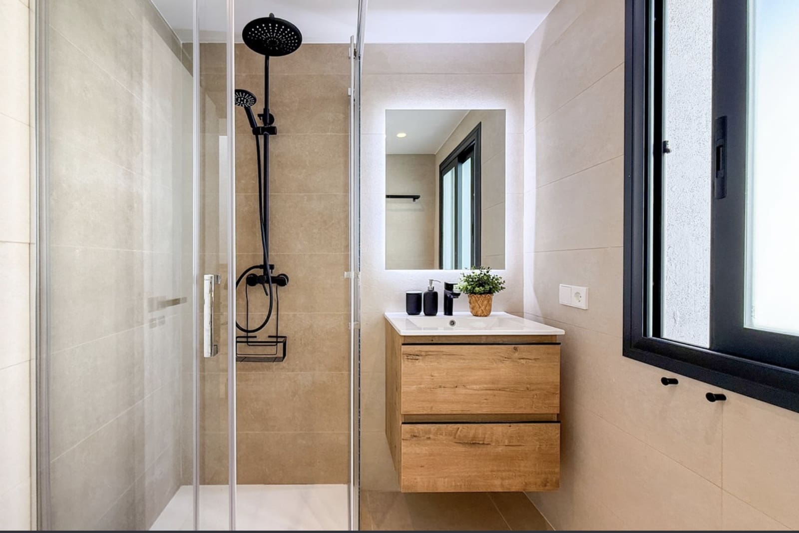 3 chambre Maison de Ville à vendre à El Paraiso avec piscine garage - 549 000 € (Ref: 10131396)