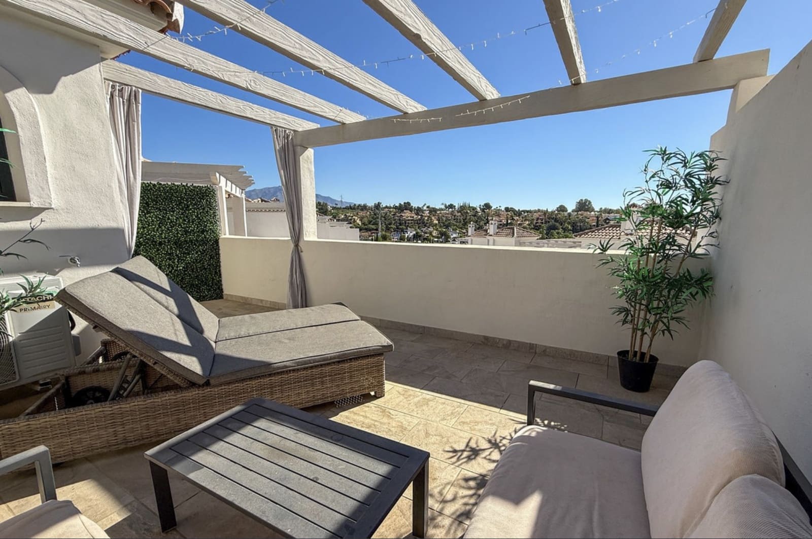 3 chambre Maison de Ville à vendre à El Paraiso avec piscine garage - 549 000 € (Ref: 10131396)