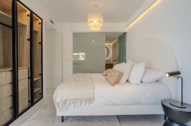 3 sypialnia Apartament na sprzedaż w Marbella z basenem garażem - 1 440 000 € (Ref: 10131398)