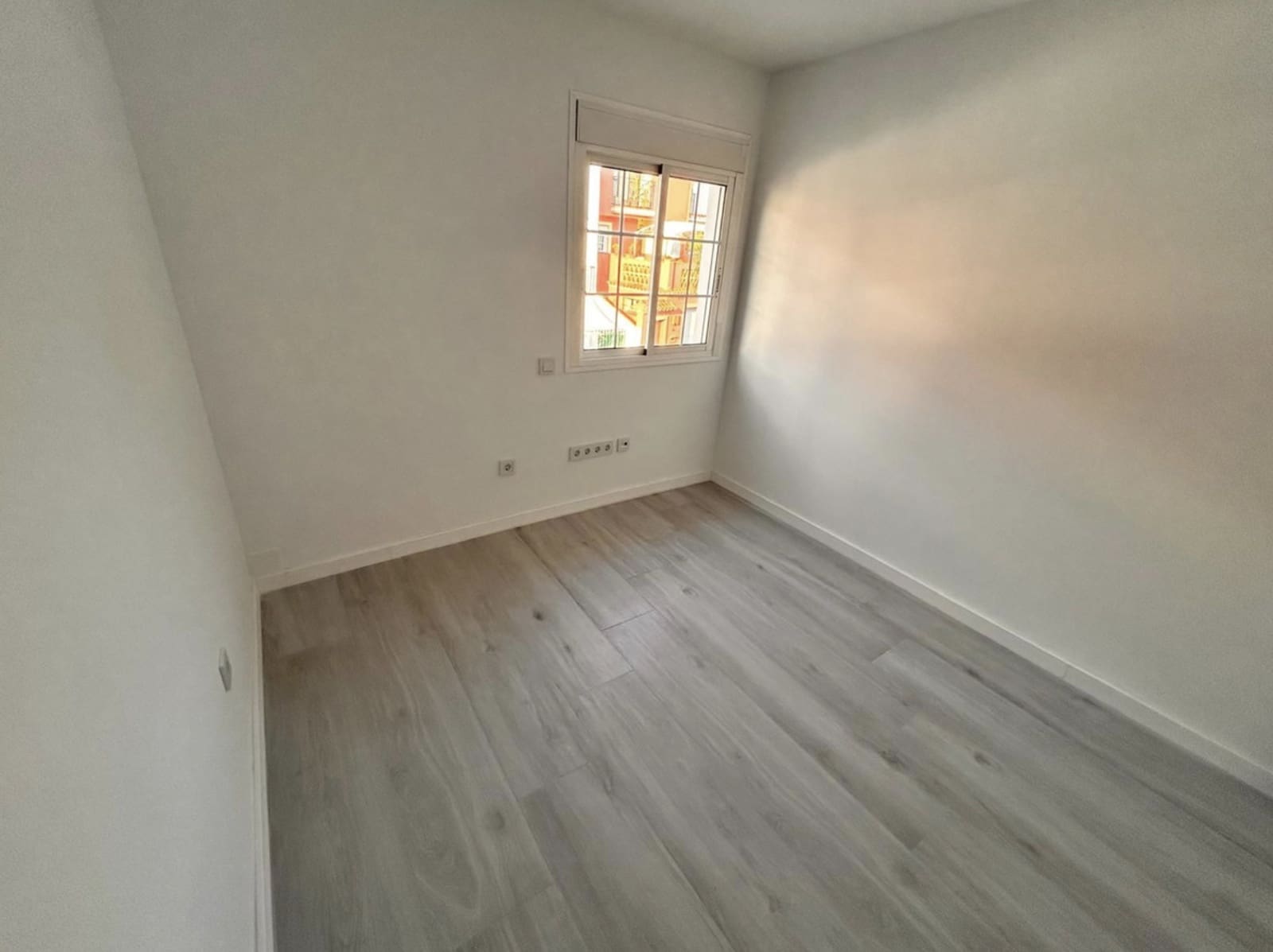 4 soveværelse Semi-Rækkehus til salg i Marbella med swimmingpool garage - € 1.035.000 (Ref: 10135920)