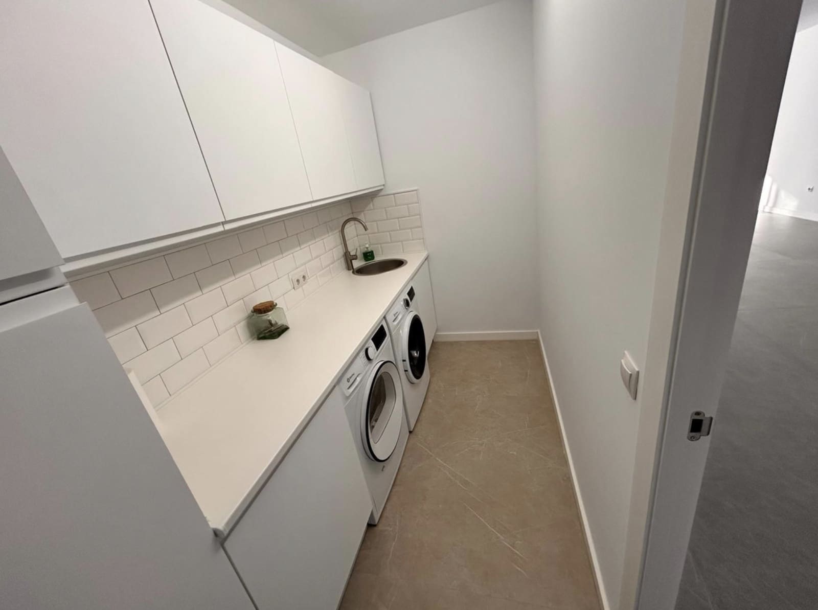 4 soveværelse Semi-Rækkehus til salg i Marbella med swimmingpool garage - € 1.035.000 (Ref: 10135920)