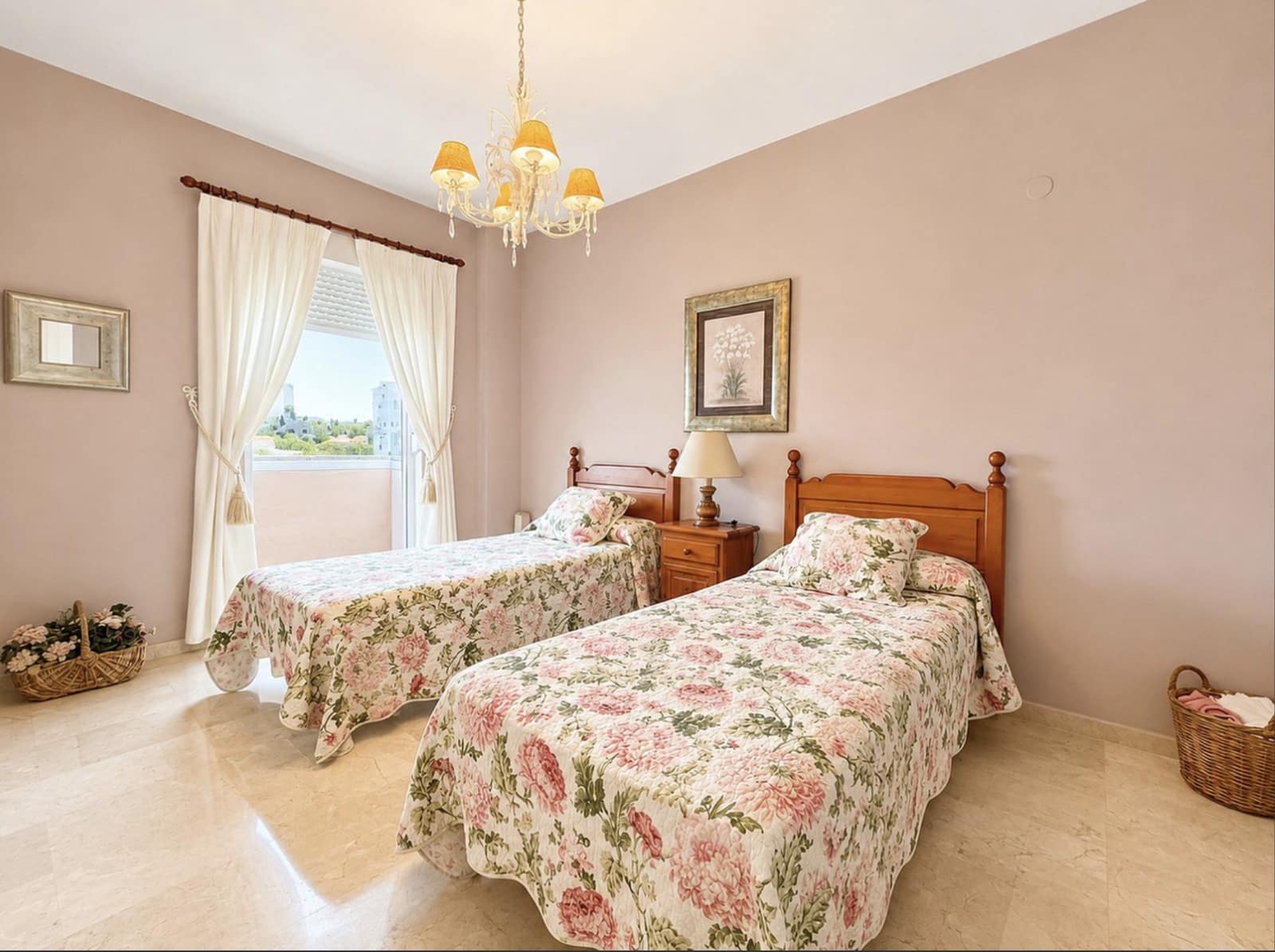 3 bedroom Apartment for sale in Marbella with pool garage - € 800,000 (Ref: 10135925)