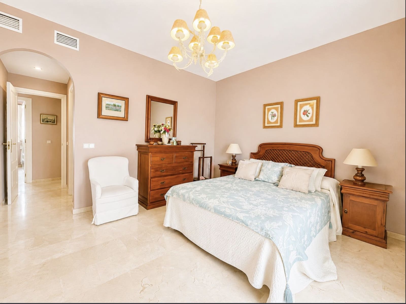 3 bedroom Apartment for sale in Marbella with pool garage - € 800,000 (Ref: 10135925)