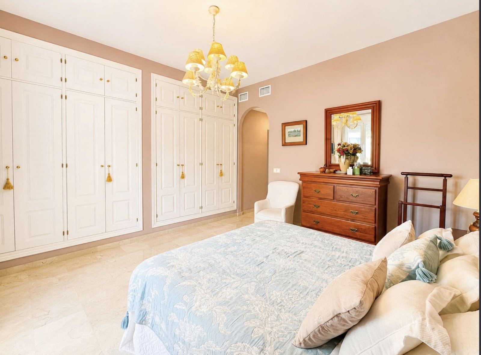 3 bedroom Apartment for sale in Marbella with pool garage - € 800,000 (Ref: 10135925)