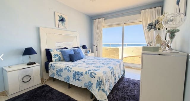 Ático de 3 habitaciones en Estepona en venta con piscina garaje - 895.000 € (Ref: 10135928)
