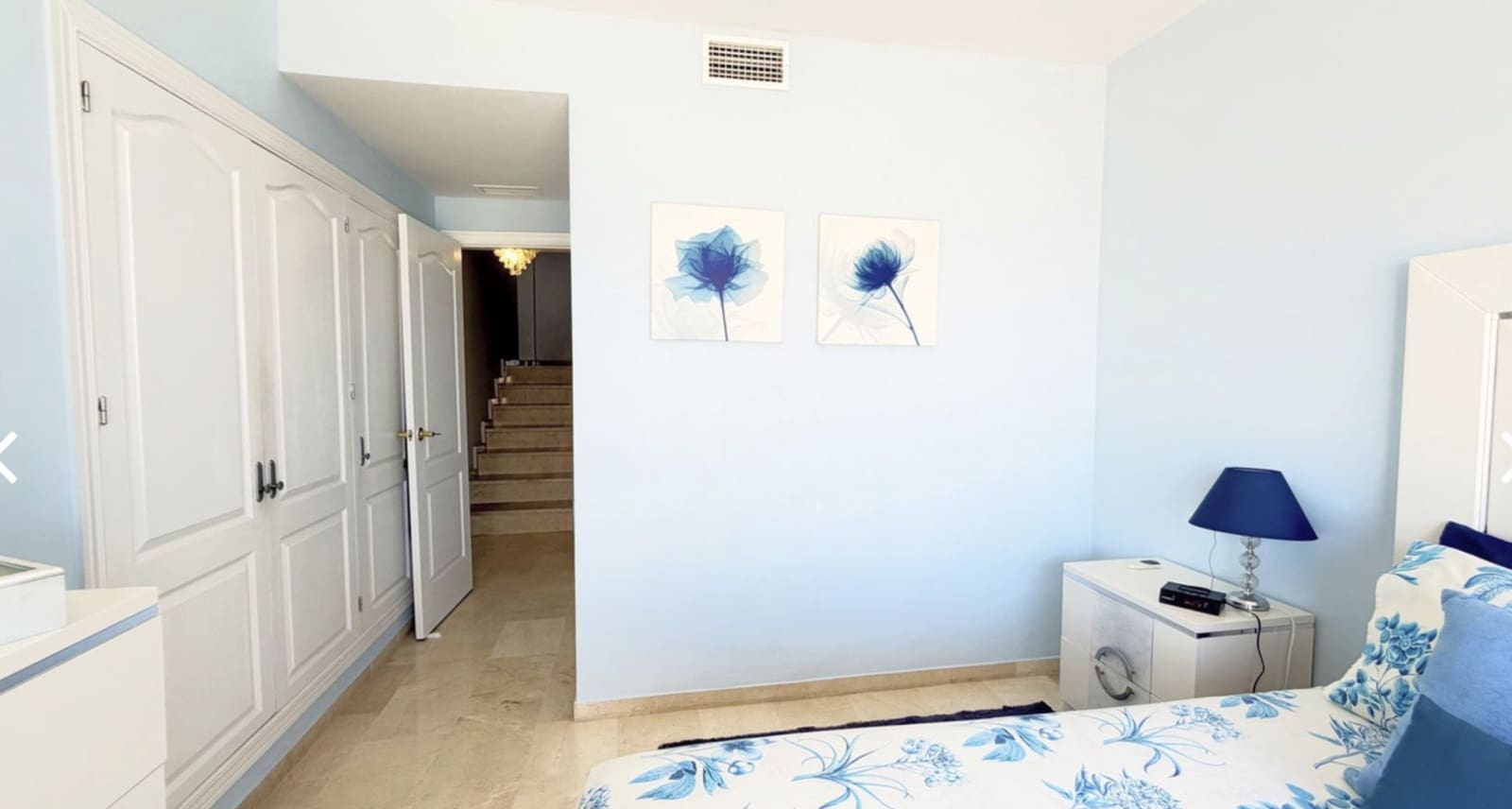 Ático de 3 habitaciones en Estepona en venta con piscina garaje - 895.000 € (Ref: 10135928)