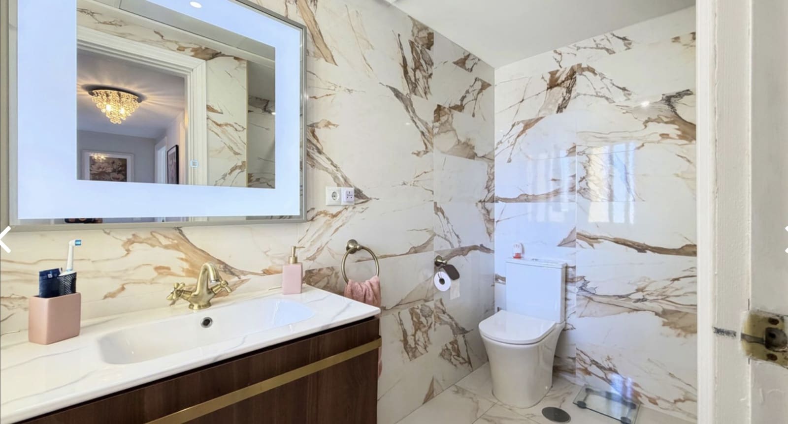Ático de 3 habitaciones en Estepona en venta con piscina garaje - 895.000 € (Ref: 10135928)