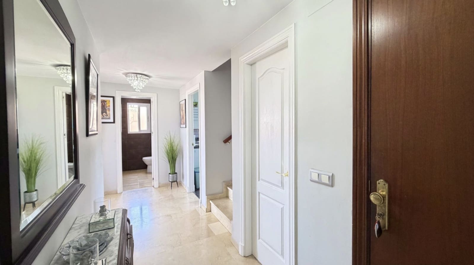 Ático de 3 habitaciones en Estepona en venta con piscina garaje - 895.000 € (Ref: 10135928)