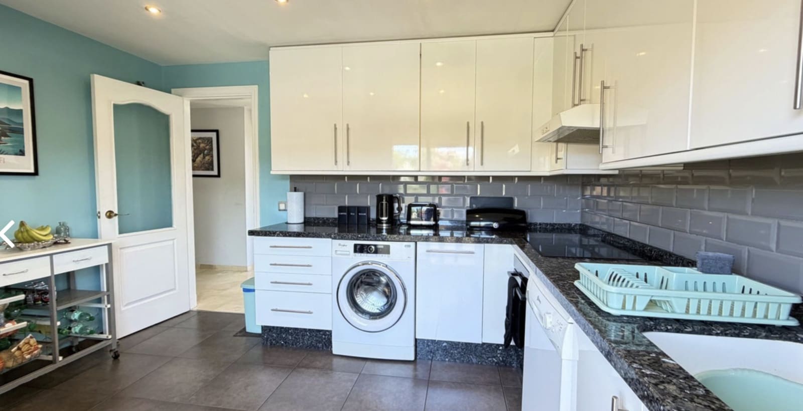 Ático de 3 habitaciones en Estepona en venta con piscina garaje - 895.000 € (Ref: 10135928)