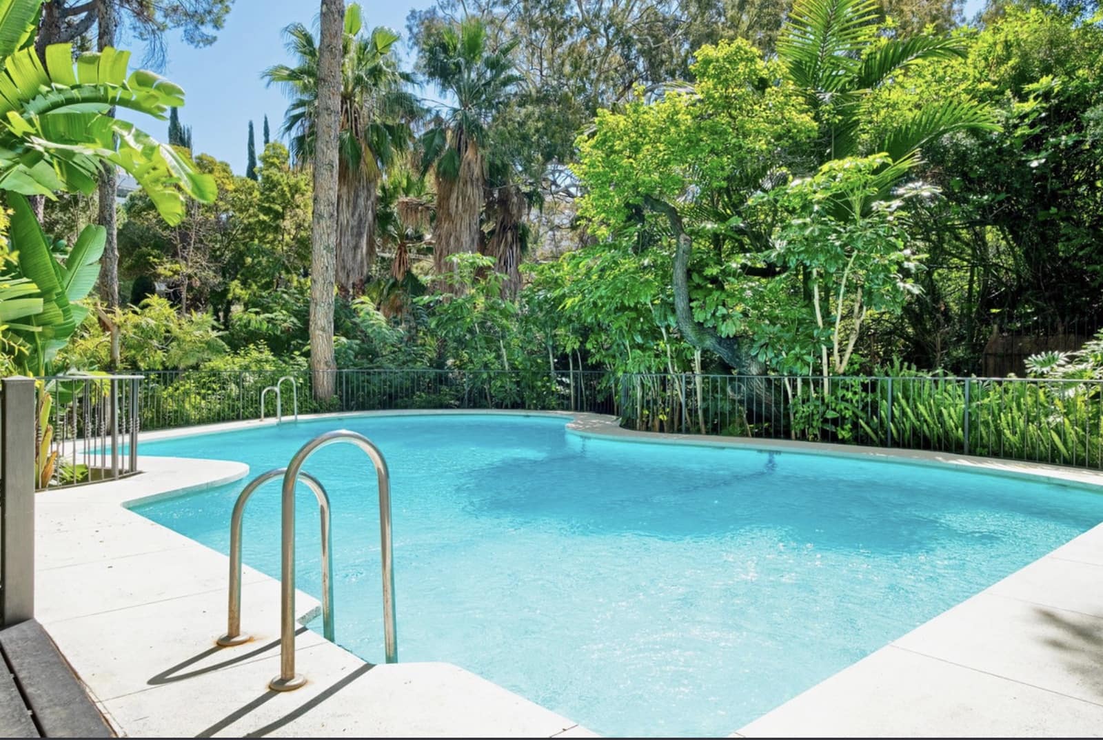 3 soverom Leilighet til salgs i Marbella med svømmebasseng garasje - € 2 250 000 (Ref: 10139405)