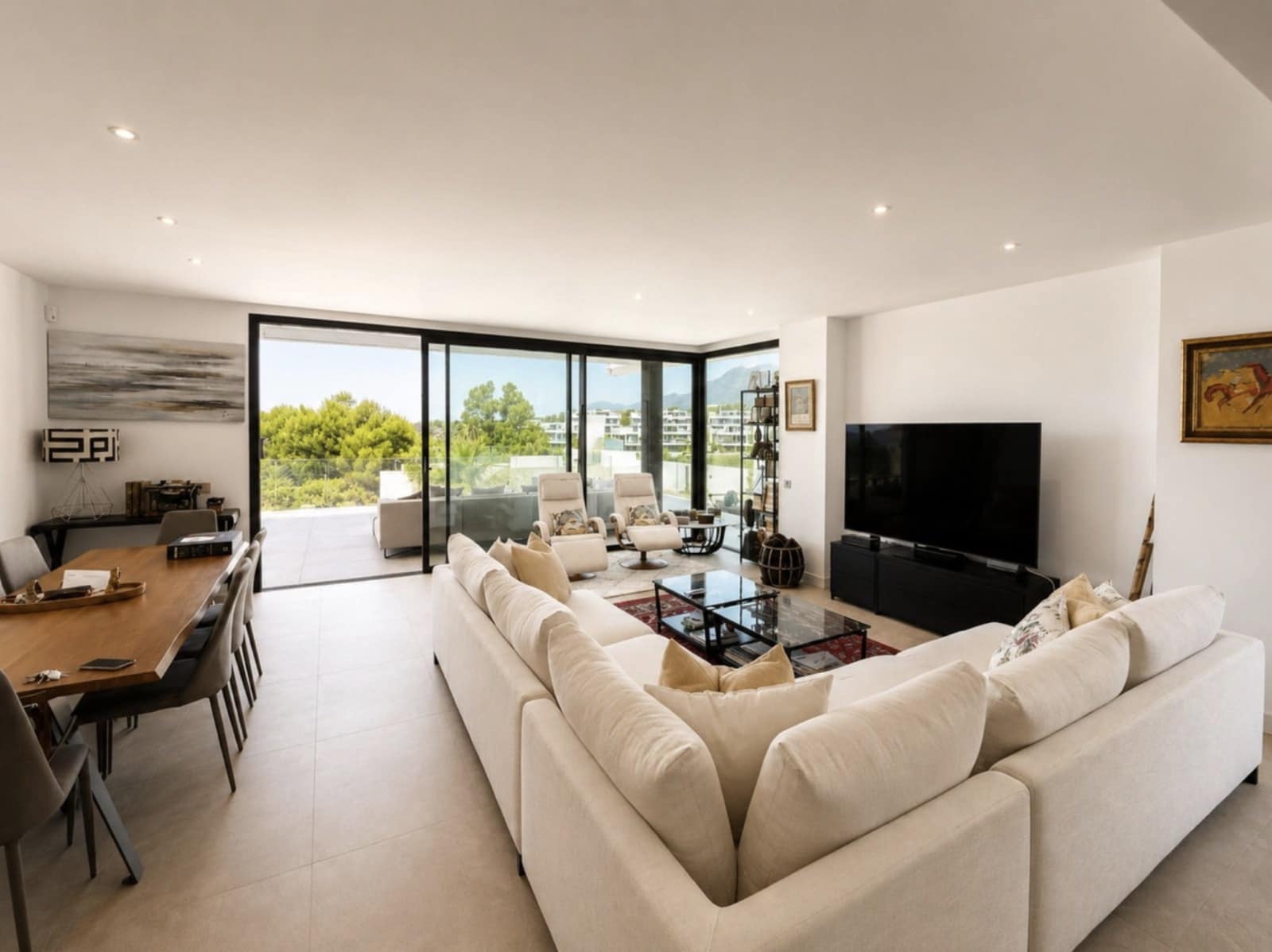 Apartamento de 4 habitaciones en Marbella en venta con piscina - 2.100.000 € (Ref: 10139406)
