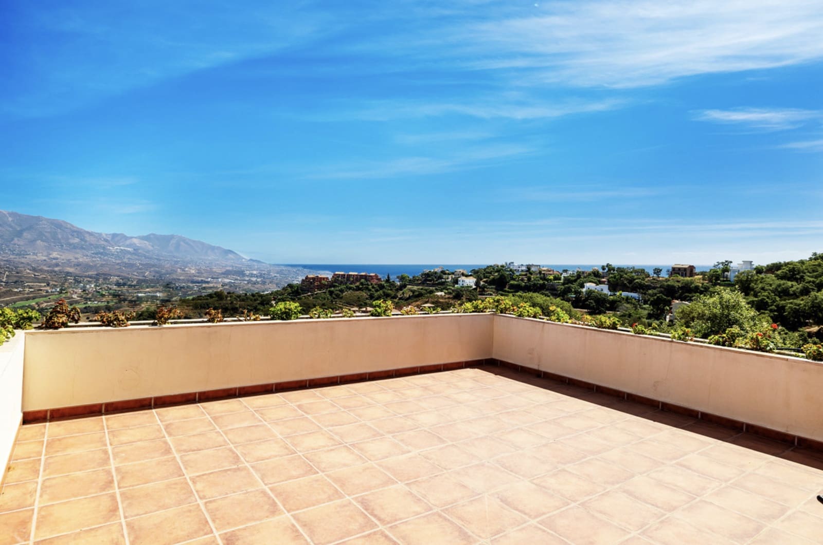5 sypialnia Willa na sprzedaż w Marbella z basenem garażem - 2 100 000 € (Ref: 10139407)