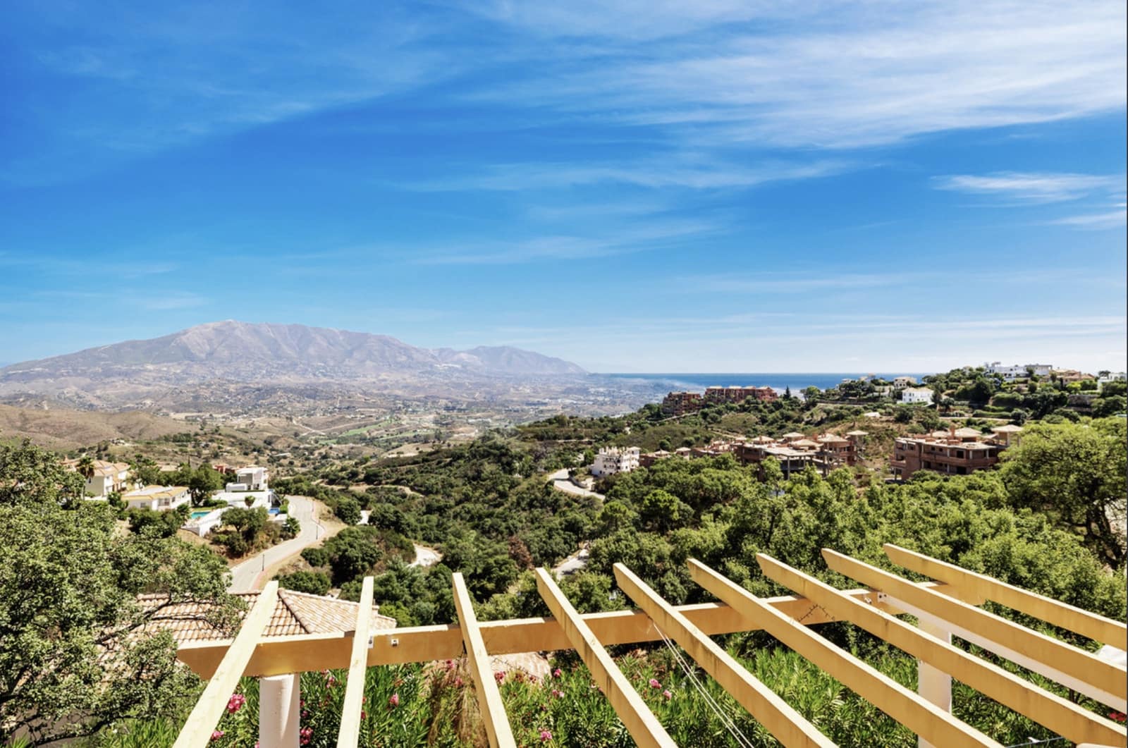 5 sypialnia Willa na sprzedaż w Marbella z basenem garażem - 2 100 000 € (Ref: 10139407)