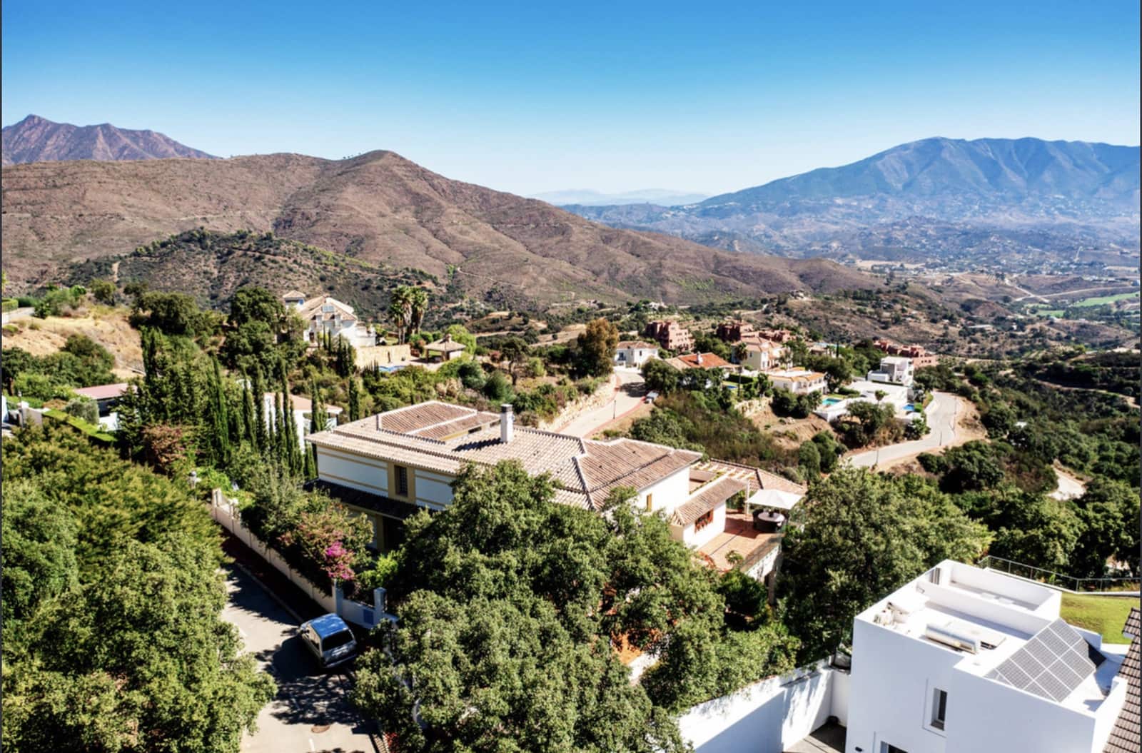 5 sypialnia Willa na sprzedaż w Marbella z basenem garażem - 2 100 000 € (Ref: 10139407)