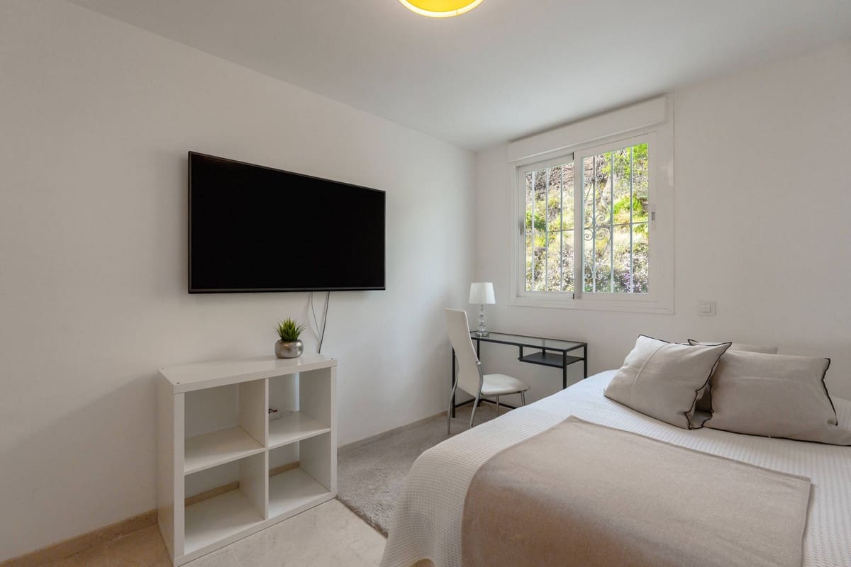 4 chambre Appartement à vendre à Nueva Andalucia avec piscine - 575 000 € (Ref: 10139408)