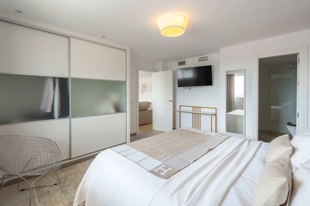 4 quarto Apartamento para venda em Nueva Andalucia, Marbella com piscina - 575 000 € (Ref: 10139408)