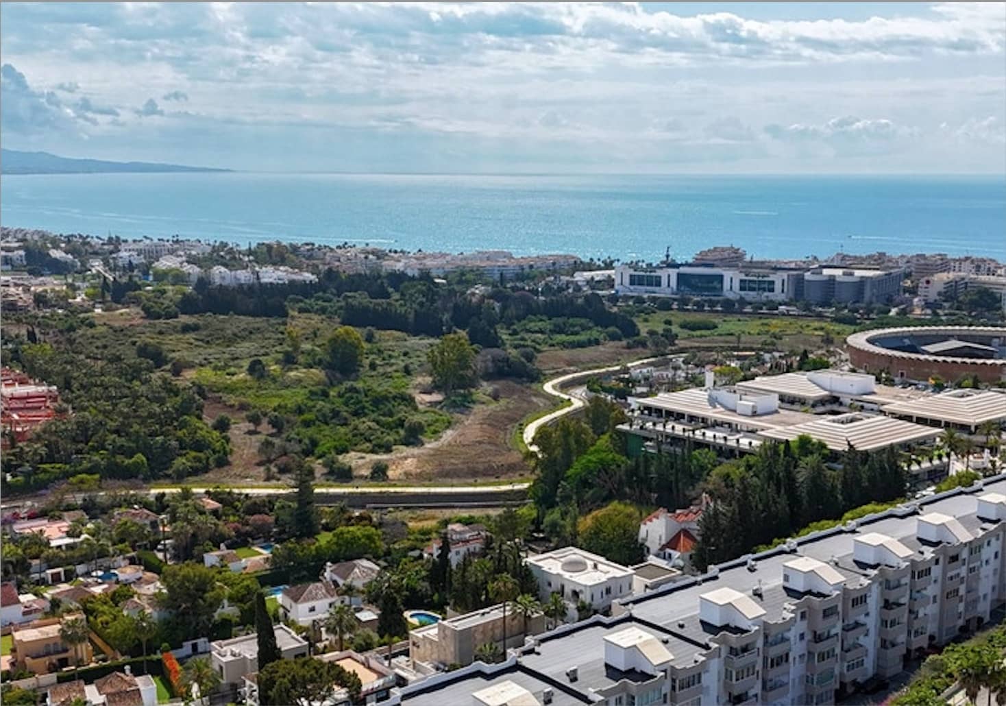 4 chambre Appartement à vendre à Nueva Andalucia avec piscine - 575 000 € (Ref: 10139408)