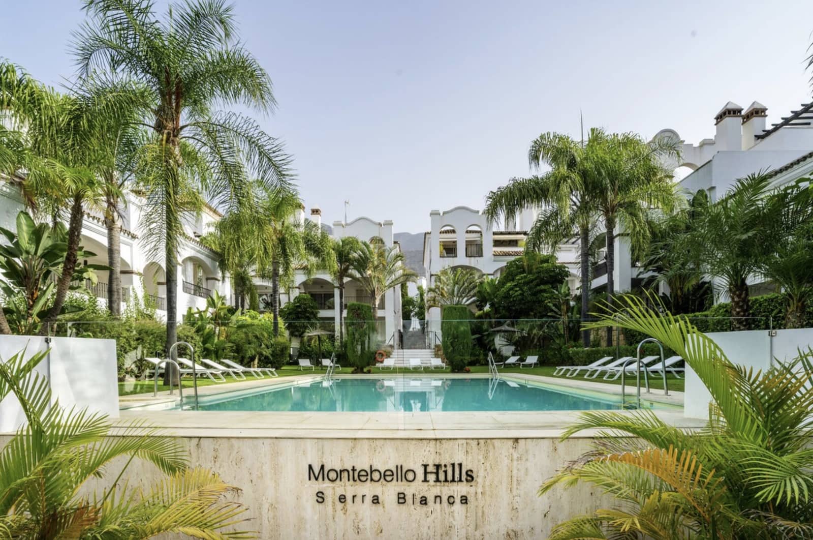 3 bedroom Apartment for sale in Marbella with pool - € 1,020,000 (Ref: 10139409)