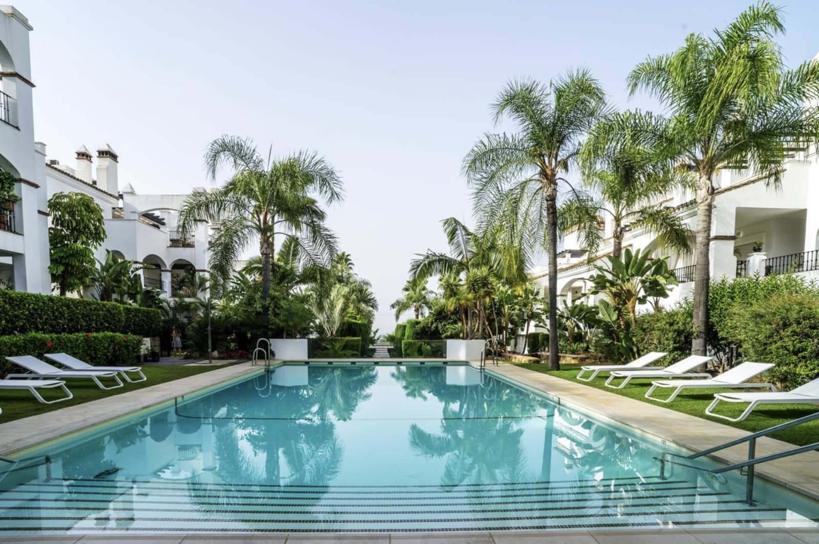3 bedroom Apartment for sale in Marbella with pool - € 1,020,000 (Ref: 10139409)