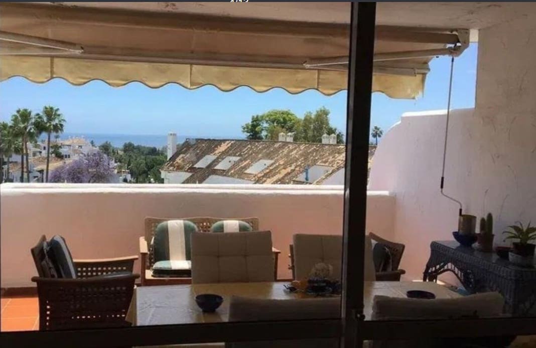 3 bedroom Penthouse for sale in Marbella with pool - € 635,000 (Ref: 10139410)