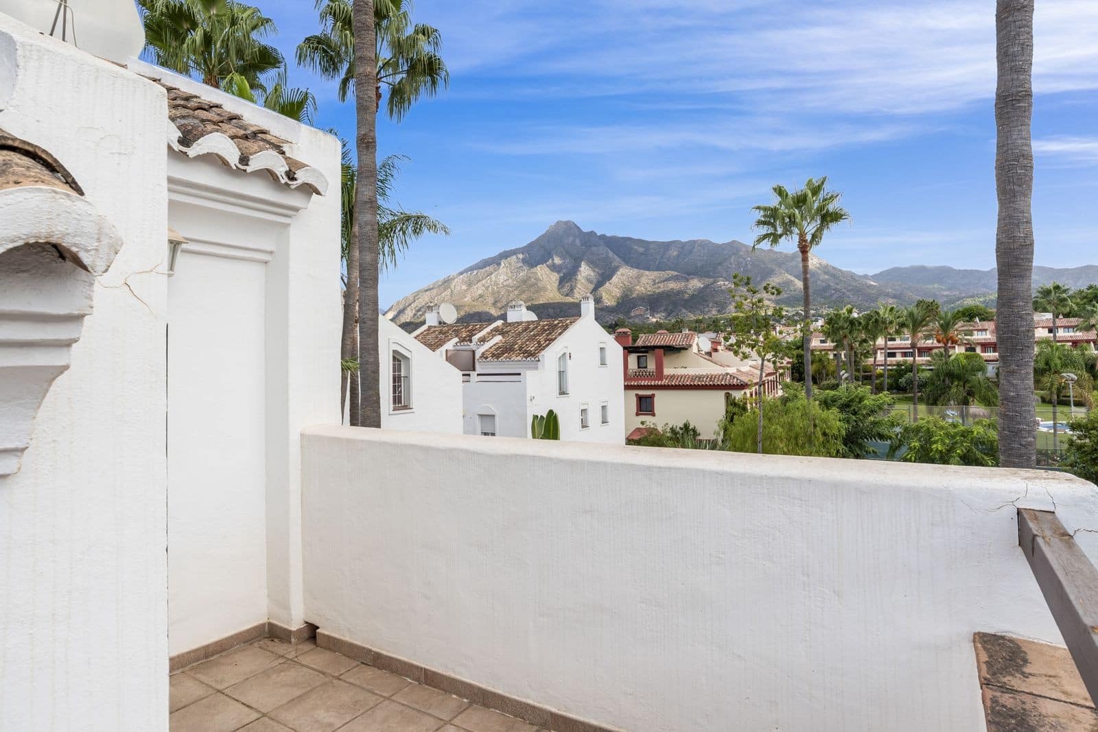 3 sovrum Hus till salu i Marbella med pool garage - 1 095 000 € (Ref: 10139411)