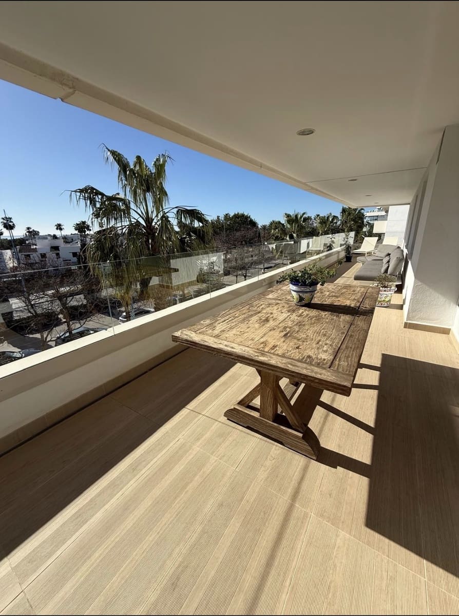 3 soverom Leilighet til salgs i San Pedro de Alcantara med svømmebasseng garasje - € 920 000 (Ref: 10142360)