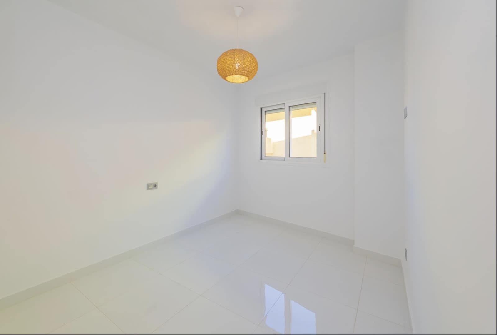 3 bedroom Apartment for sale in Marbella with garage - € 725,000 (Ref: 10142361)