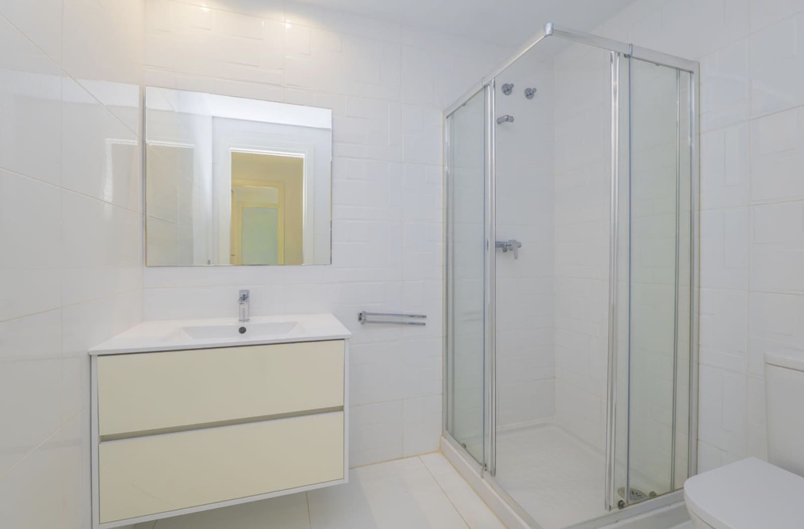 3 bedroom Apartment for sale in Marbella with garage - € 725,000 (Ref: 10142361)