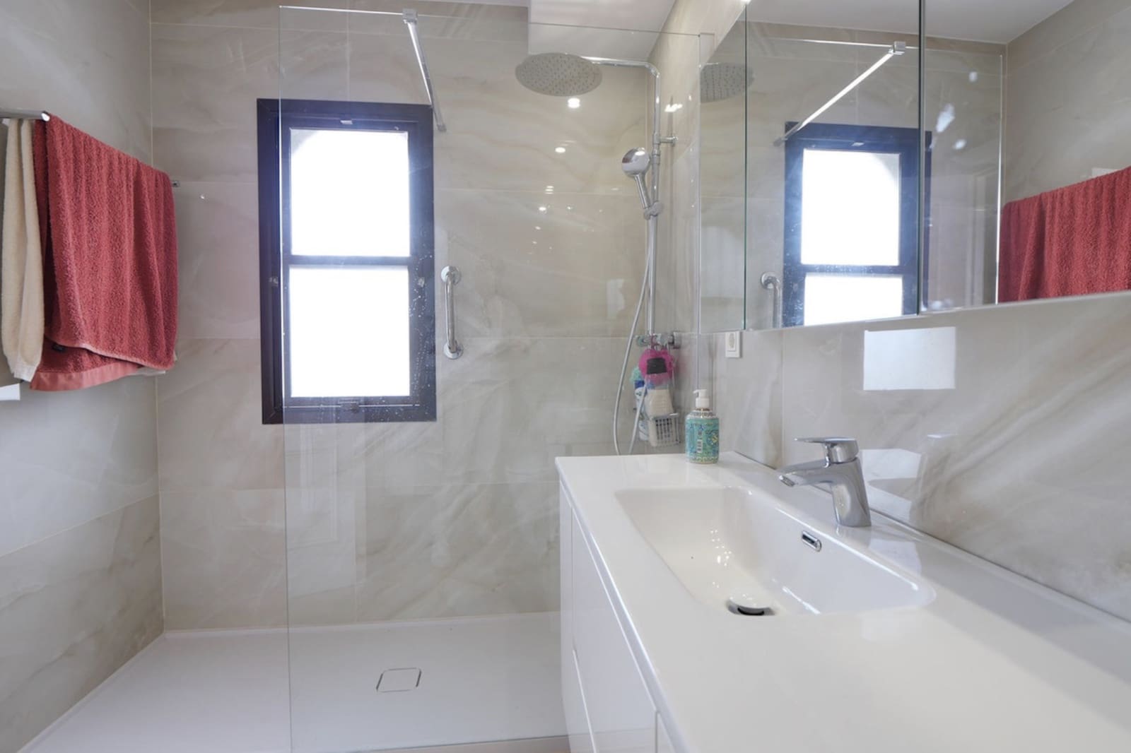 5 sovrum Hus till salu i Marbella med pool - 943 000 € (Ref: 10142362)