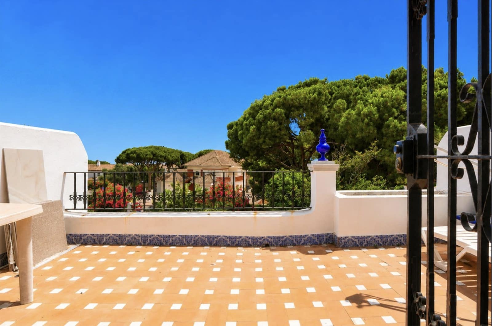 5 sovrum Hus till salu i Marbella med pool - 943 000 € (Ref: 10142362)