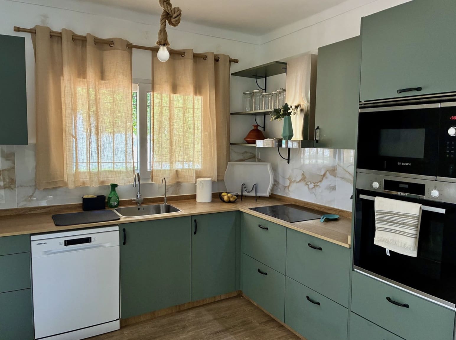 3 bedroom Villa for sale in New Golden Mile with pool garage - € 1,350,000 (Ref: 10142369)
