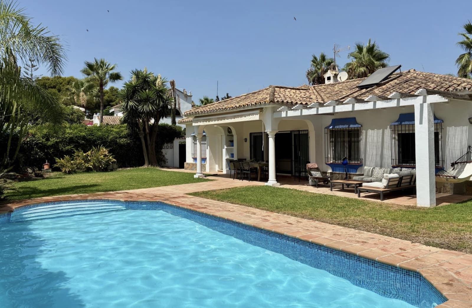 3 bedroom Villa for sale in New Golden Mile with pool garage - € 1,350,000 (Ref: 10142369)