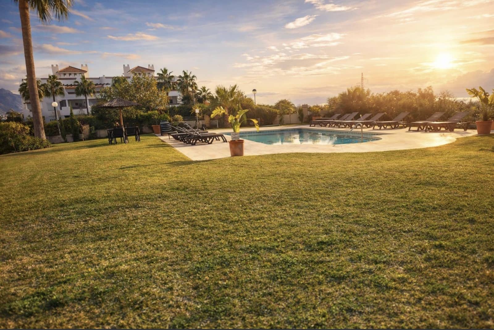 2 quarto Apartamento para venda em New Golden Mile com piscina garagem - 630 000 € (Ref: 10142370)