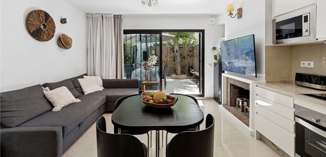 Casa de 3 habitaciones en San Pedro de Alcantara, Marbella en venta con piscina garaje - 875.000 € (Ref: 10142371)