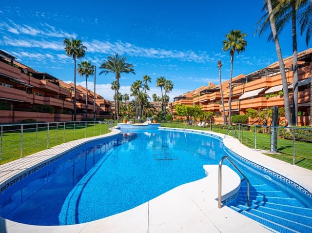2 camera da letto Appartamento in vendita in Puerto Banus, Marbella con piscina garage - 750.000 € (Rif: 10142372)