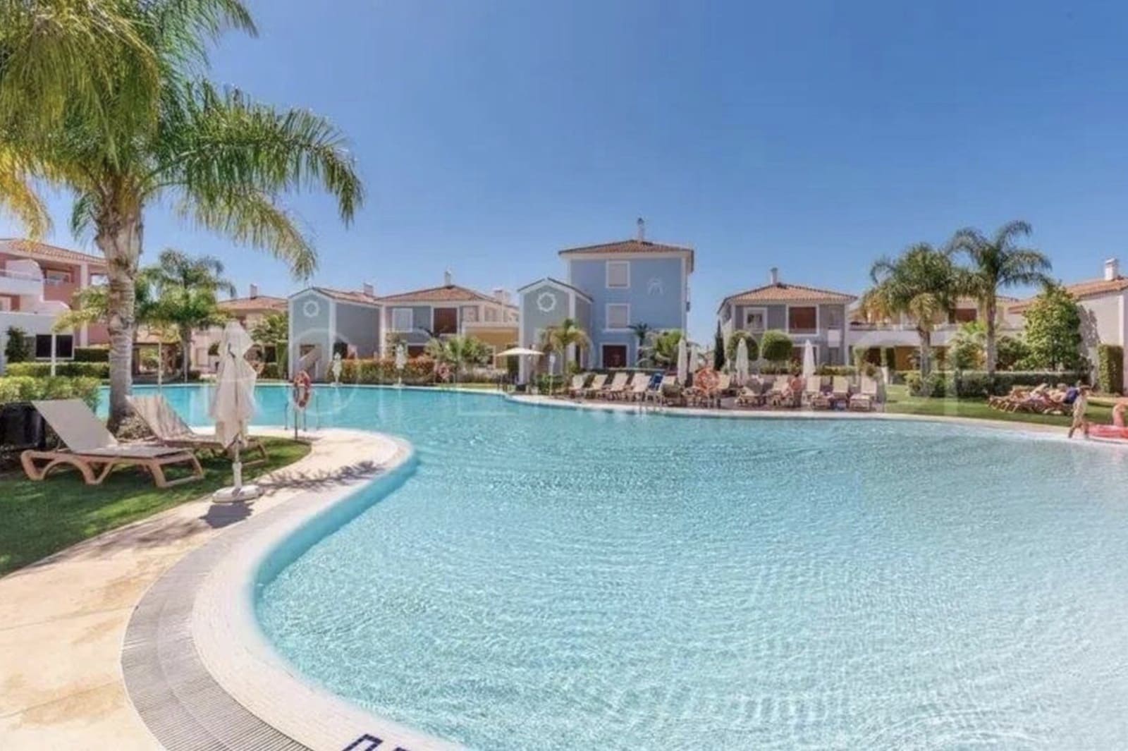 3 bedroom Penthouse for sale in El Paraiso with garage - € 620,000 (Ref: 10142373)
